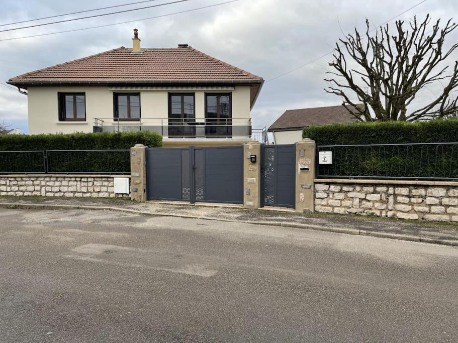 Dole Jura Proche Centre Ville. Exterior photo